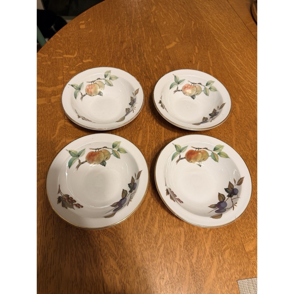 Royal Worcester Evesham Gold Set Of 4 6.25" Cereal Bowls England
